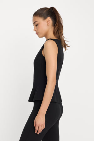 SOFT STRETCH PONTE STRAIGHT NECK TOP | BLACK001