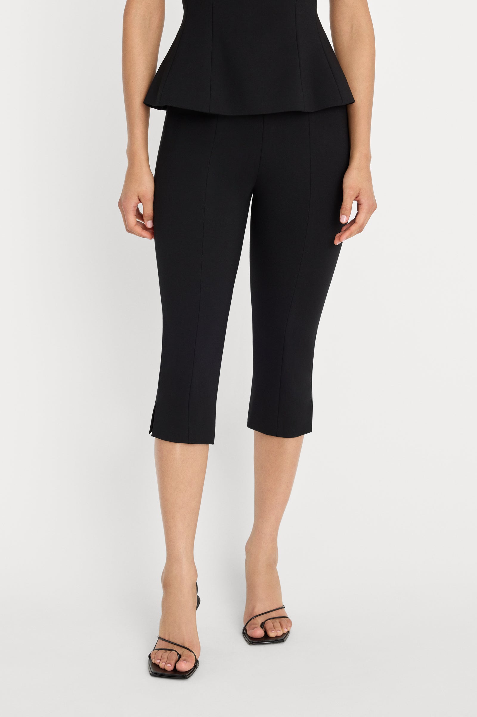 SOFT STRETCH PONTE PULL ON CAPRIS | BLACK001
