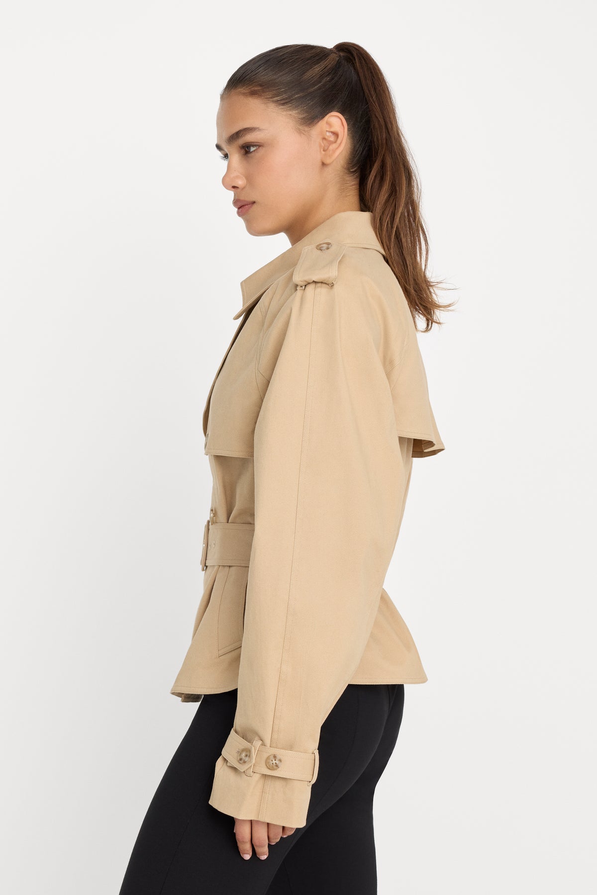 THE CROPPED TRENCH JACKET | SANDY FAWN