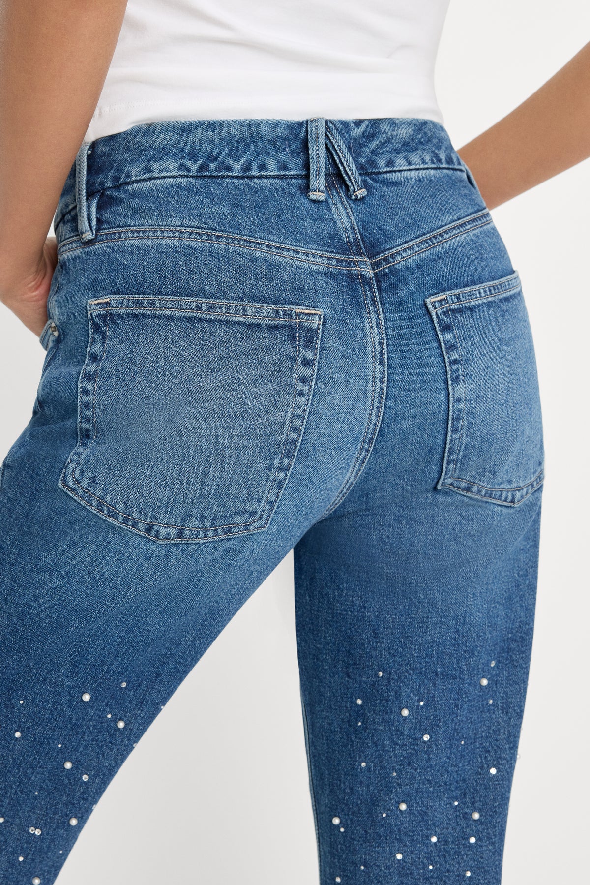 GOOD ICON STRAIGHT ANKLE PEARL JEANS | INDIGO1186-6 | GOOD AMERICAN | MODEL_A