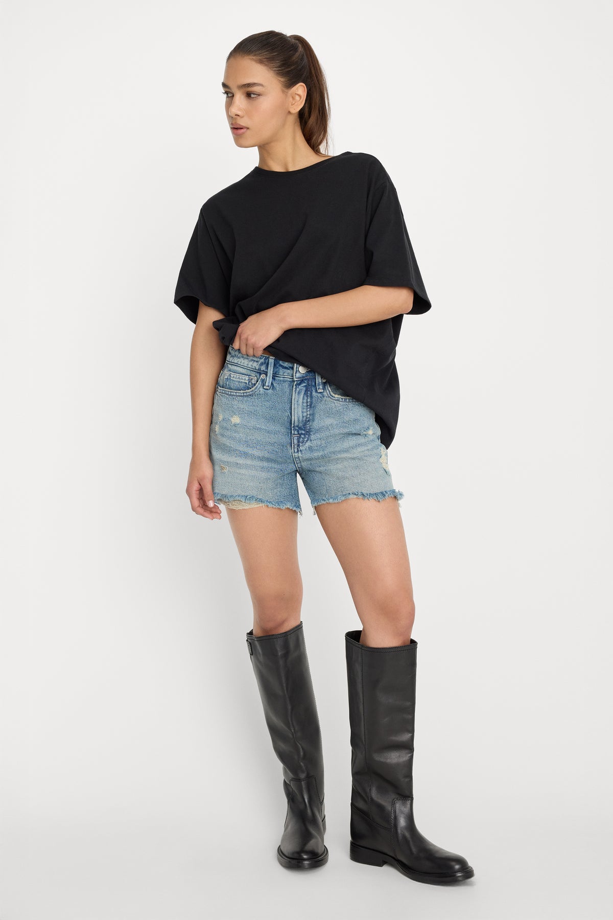 BOMBSHELL SHORT | INDIGO1110-1 | GOOD AMERICAN | MODEL_A
