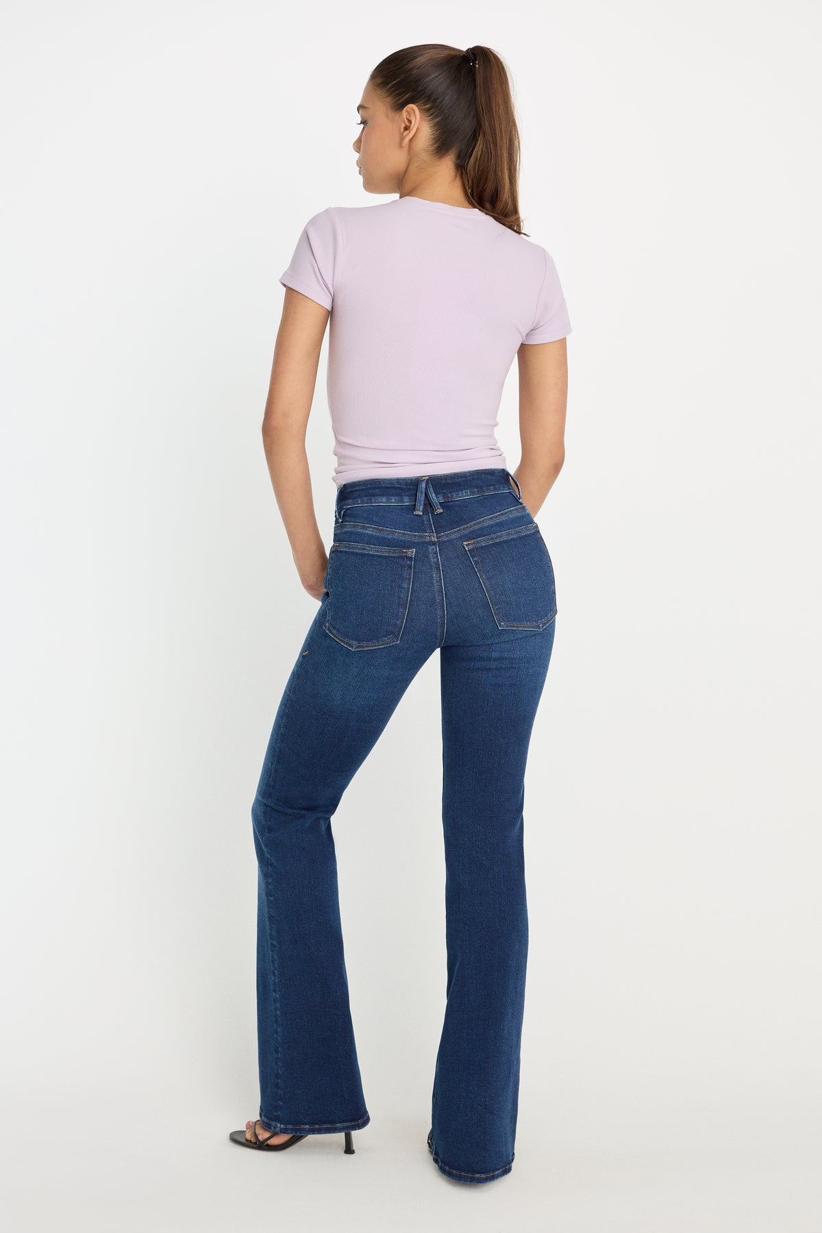 COMPRESSION GOOD LEGS FLARE JEANS | INDIGO1229-4 | GOOD AMERICAN | MODEL_A