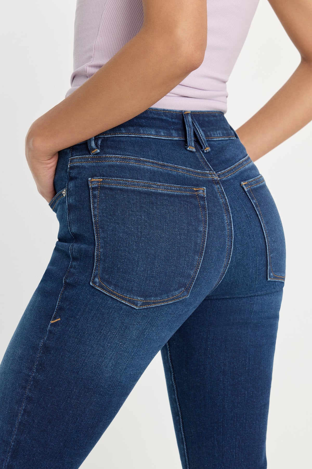 COMPRESSION GOOD LEGS FLARE JEANS | INDIGO1229-5 | GOOD AMERICAN | MODEL_A
