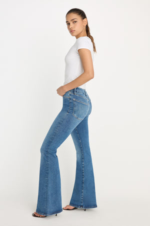 POWER STRETCH PULL-ON FLARE JEANS | INDIGO490