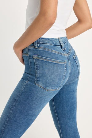 POWER STRETCH PULL-ON FLARE JEANS | INDIGO490
