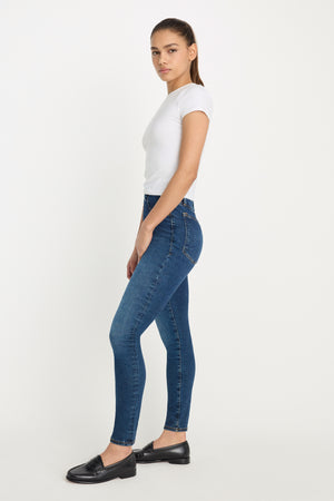 POWER STRETCH PULL-ON SKINNY JEANS | INDIGO491
