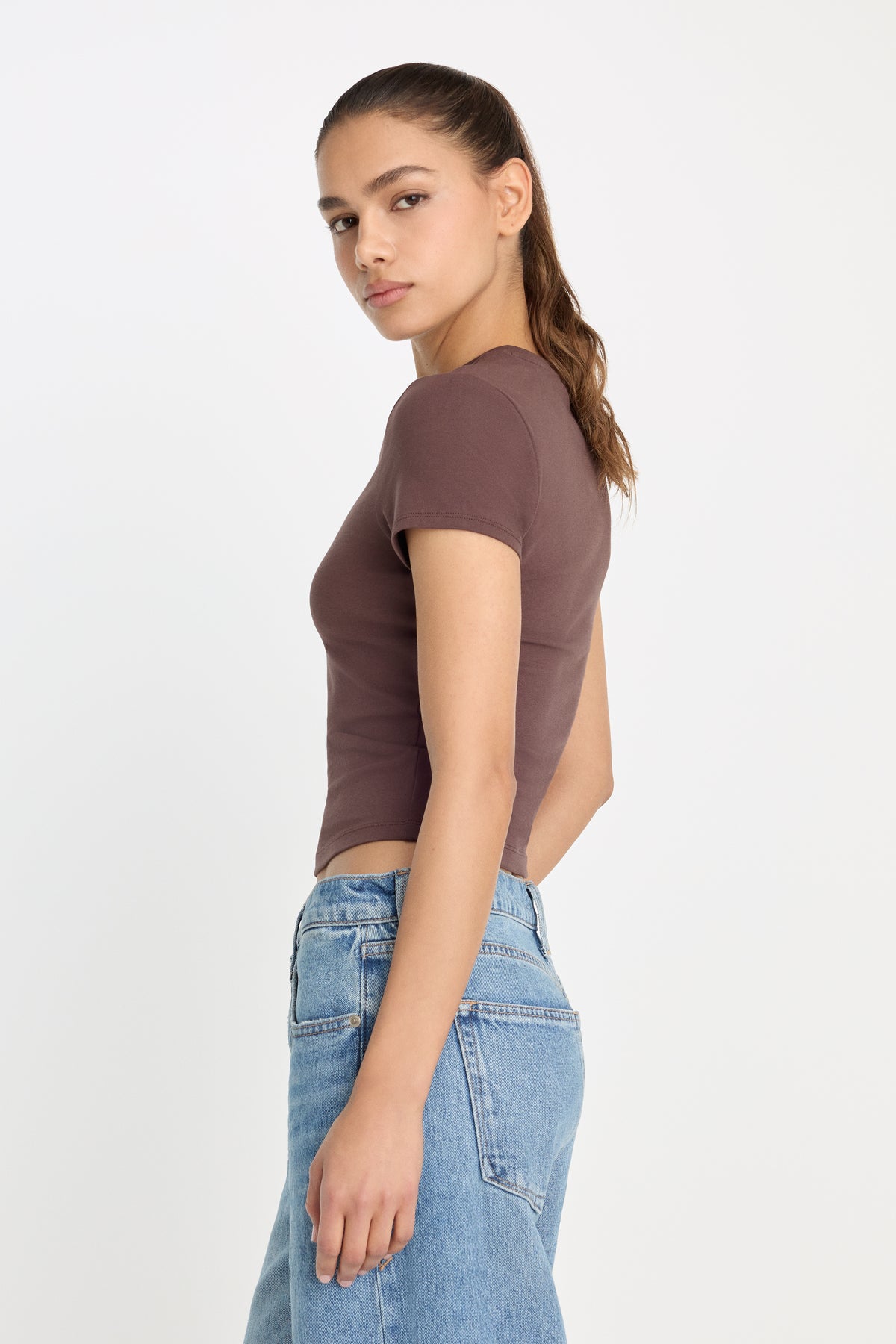 SUPER STRETCH BABY TEE | BITTER COCOA