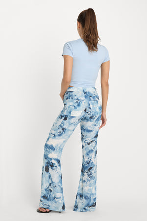 V WAIST CHIFFON FLARE PANTS | BLUE ANGEL PRINT