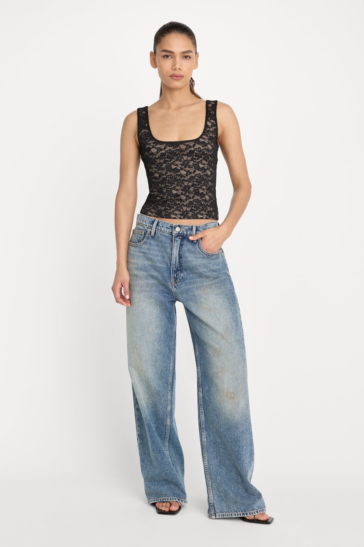 STRETCH LACE SCOOP TANK | BLACK001
