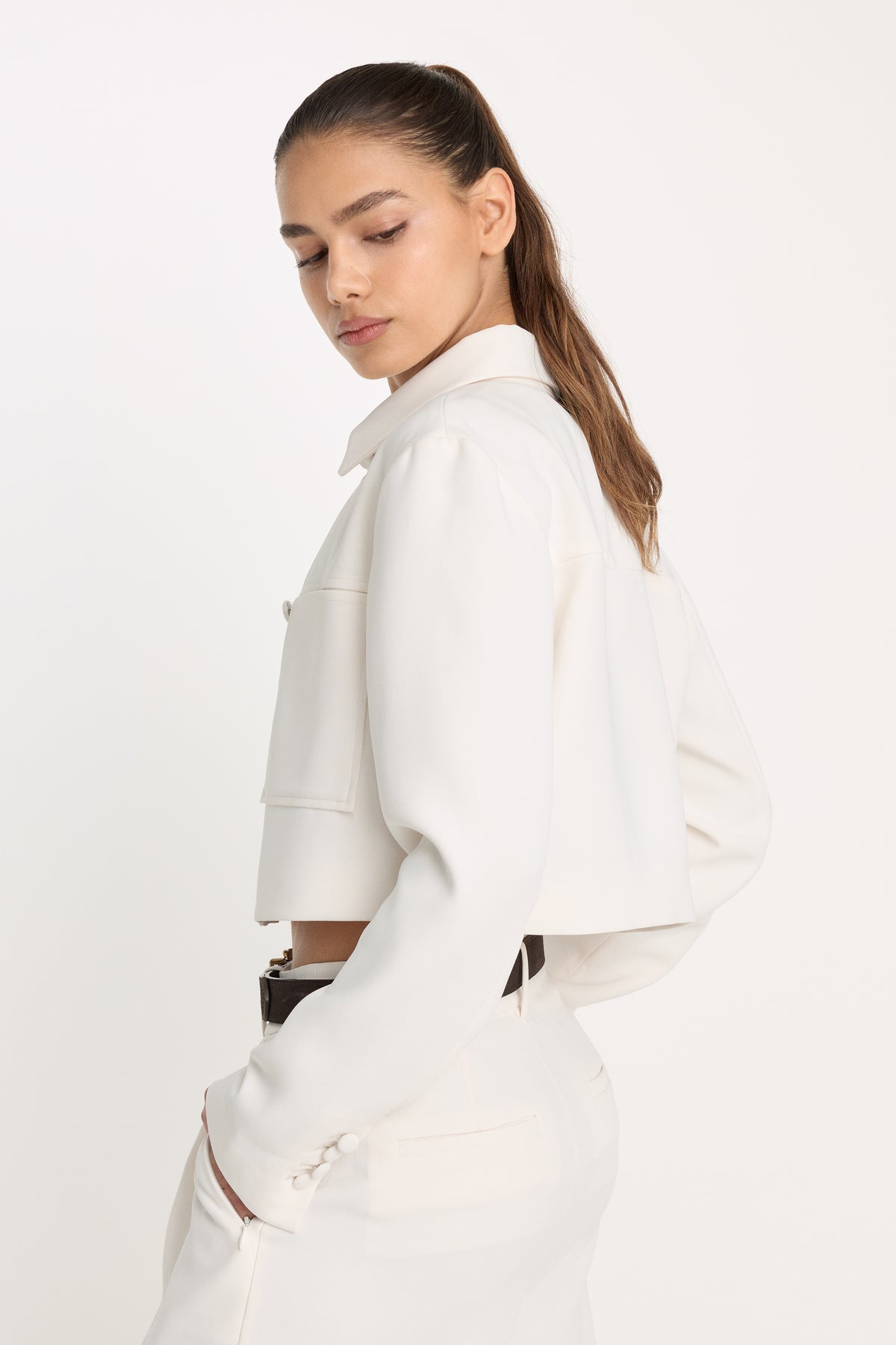 LUXE SUITING CROPPED JACKET | SOFT SHELL-4 | GOOD AMERICAN | MODEL_A