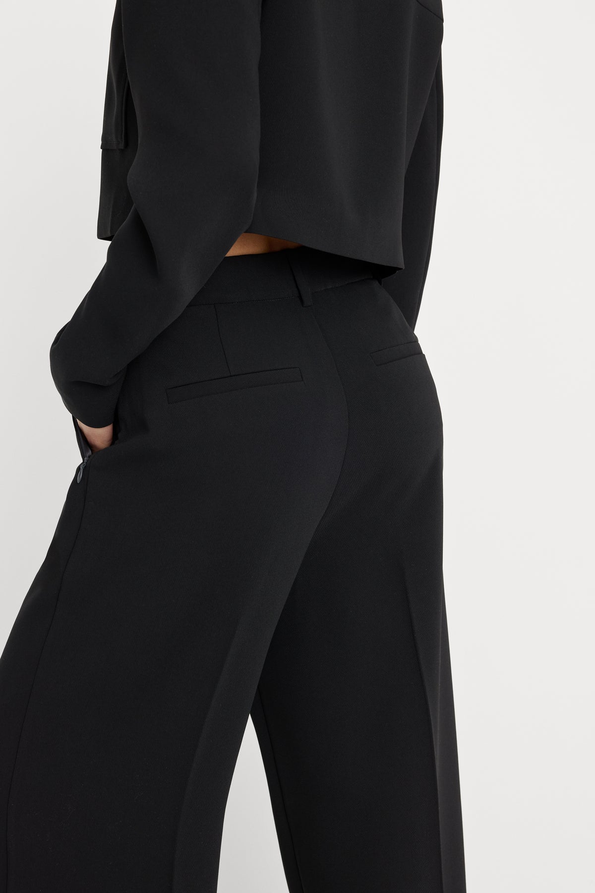 LUXE SUITING HIGH-RISE CROPPED WIDE LEG TROUSER | BLACK001