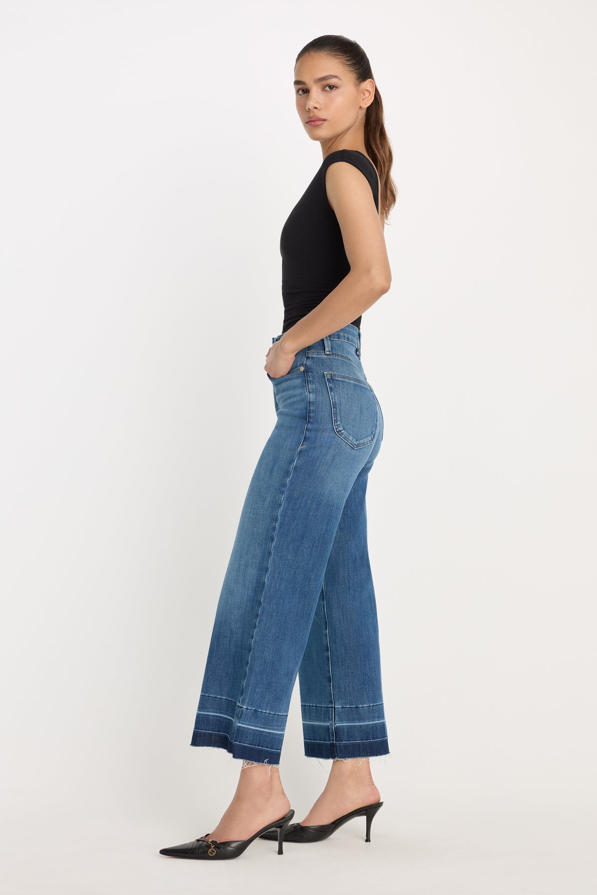 SOFT TECH GOOD WAIST PALAZZO CROPPED JEANS | INDIGO1213-4 | GOOD AMERICAN | MODEL_A