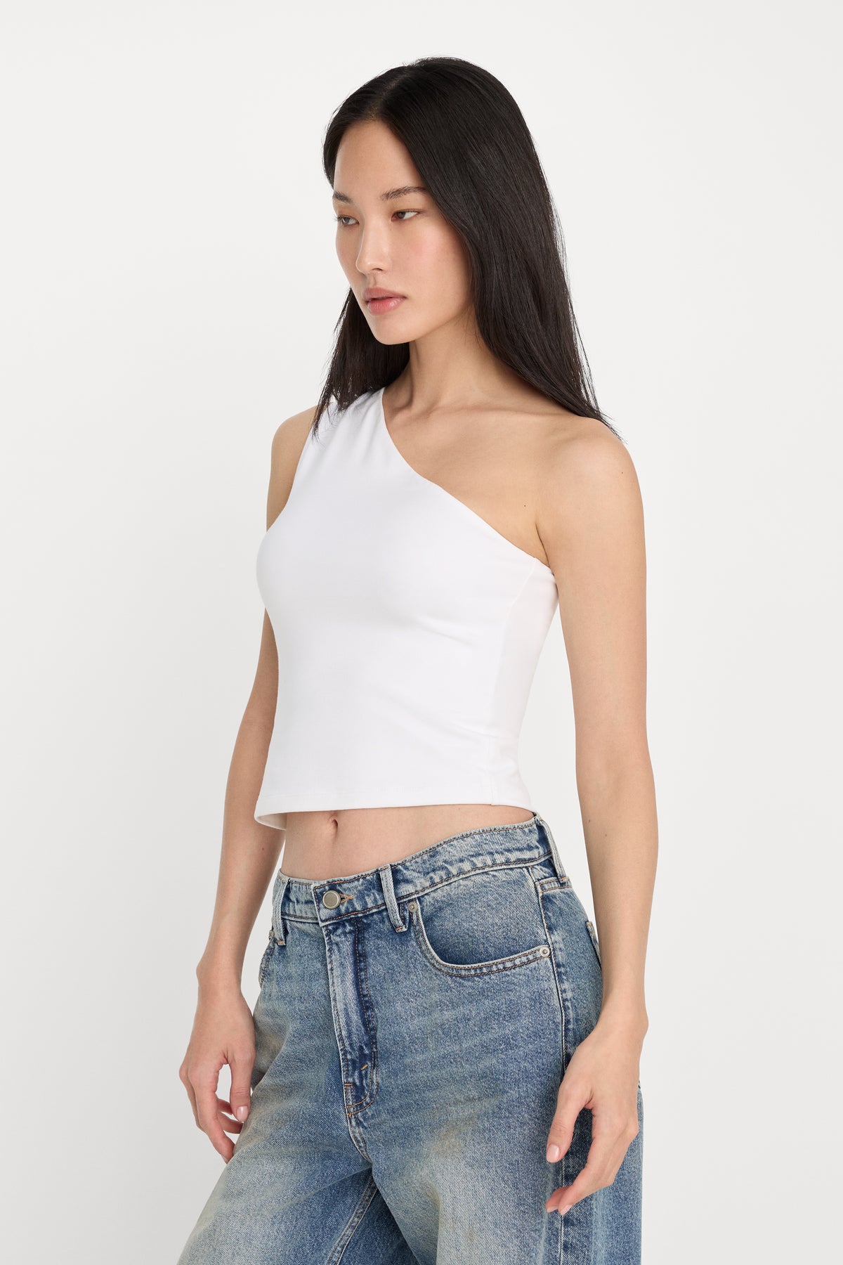 SUPER STRETCH ONE SHOULDER TANK | WHITE001-4 | GOOD AMERICAN | MODEL_A