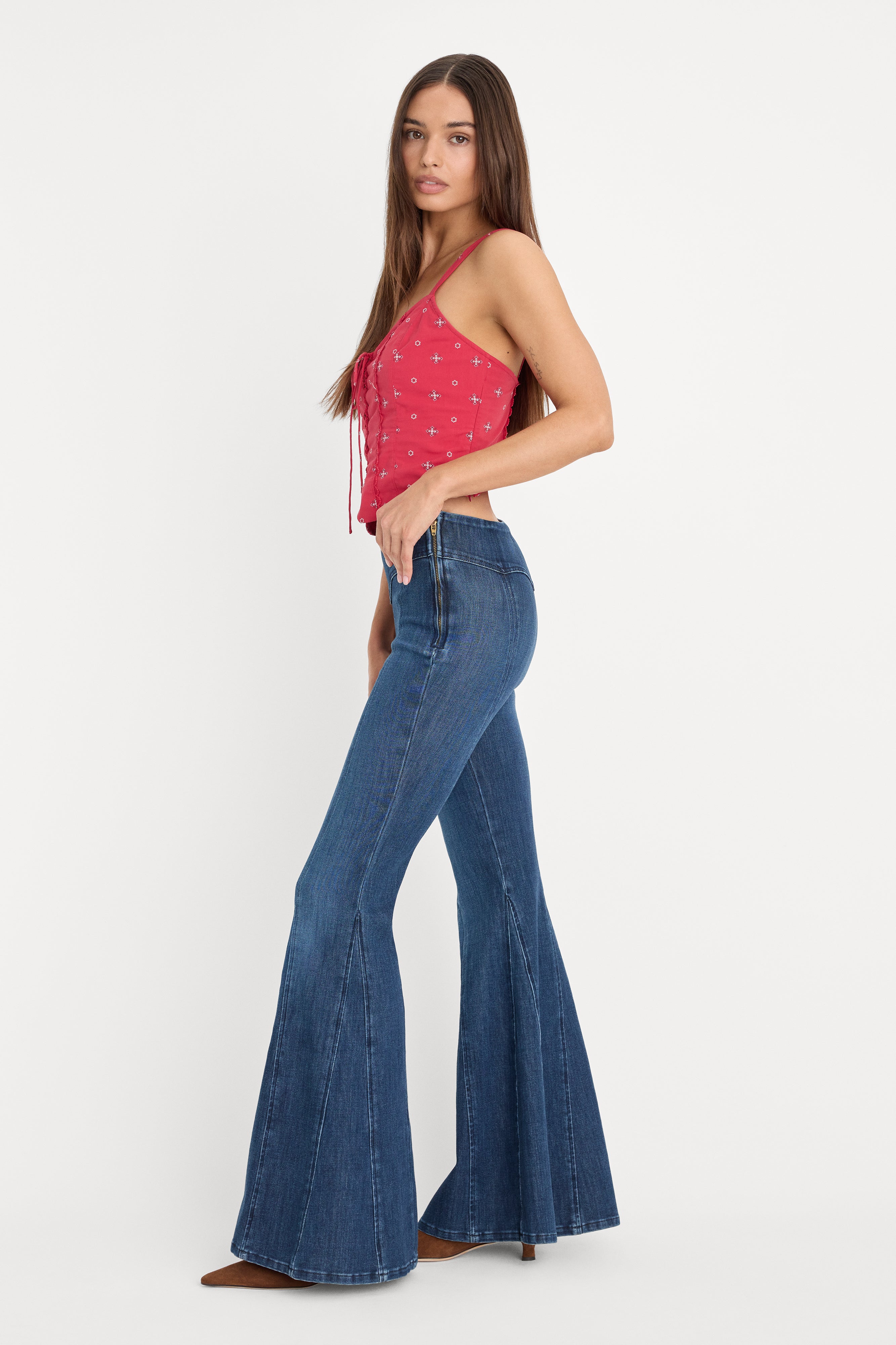 DOLLY JOLEANS EXTREME FLARE JEANS | INDIGO1196 – GOOD AMERICAN