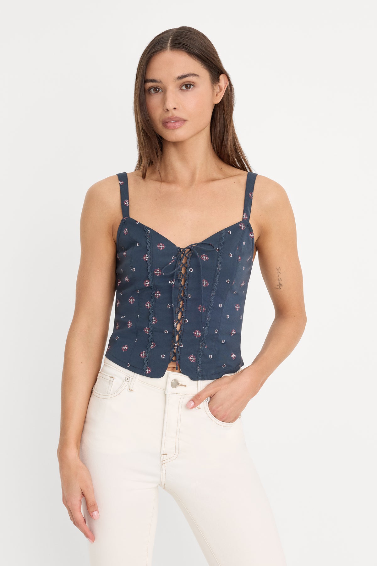 DOLLY LACE UP POPLIN TANK | NEW NAVY BANDANA PRINT-1 | GOOD AMERICAN | MODEL_A