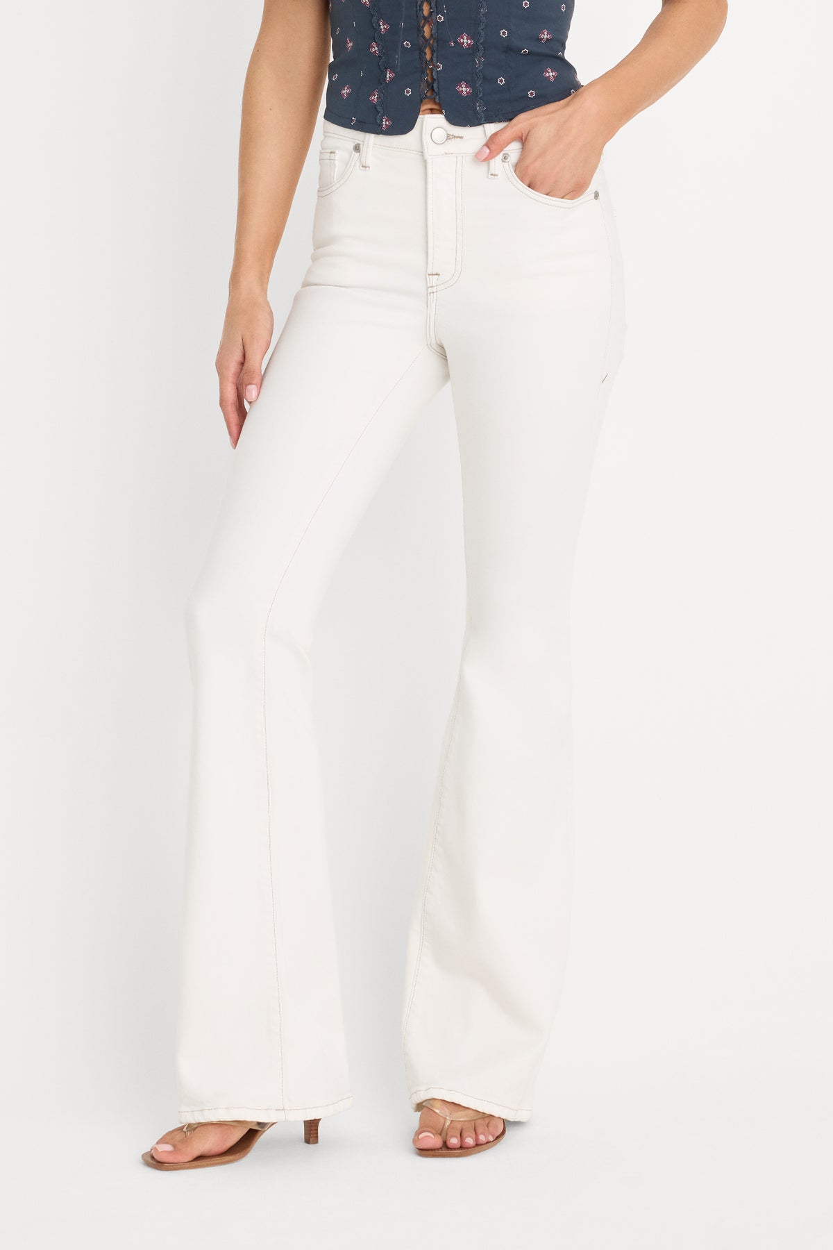 DOLLY JOLEANS GOOD LEGS FLARE JEANS | VINTAGE WHITE-2 | GOOD AMERICAN | MODEL_A