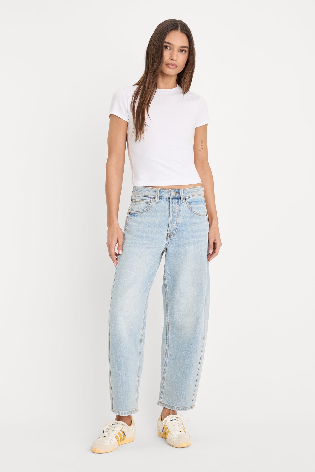 VINTAGE BARREL ANKLE JEANS | INDIGO1351-1 | GOOD AMERICAN | MODEL_A