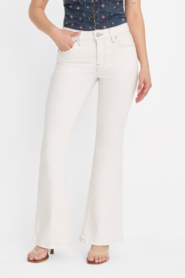 DOLLY JOLEANS PETITE FLARE JEANS | VINTAGE WHITE