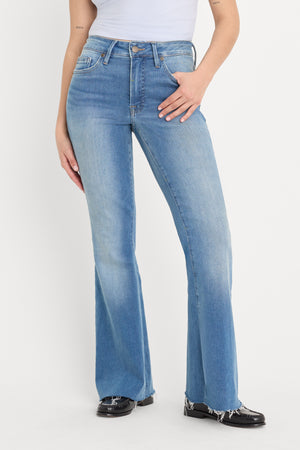 SOFT TECH GOOD PETITE FLARE JEANS | INDIGO1211