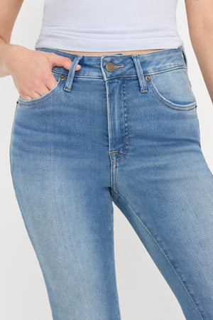 SOFT TECH GOOD PETITE FLARE JEANS | INDIGO1211