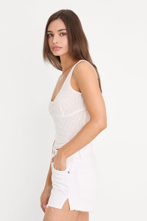 THE EYELET TOP | WHITE001