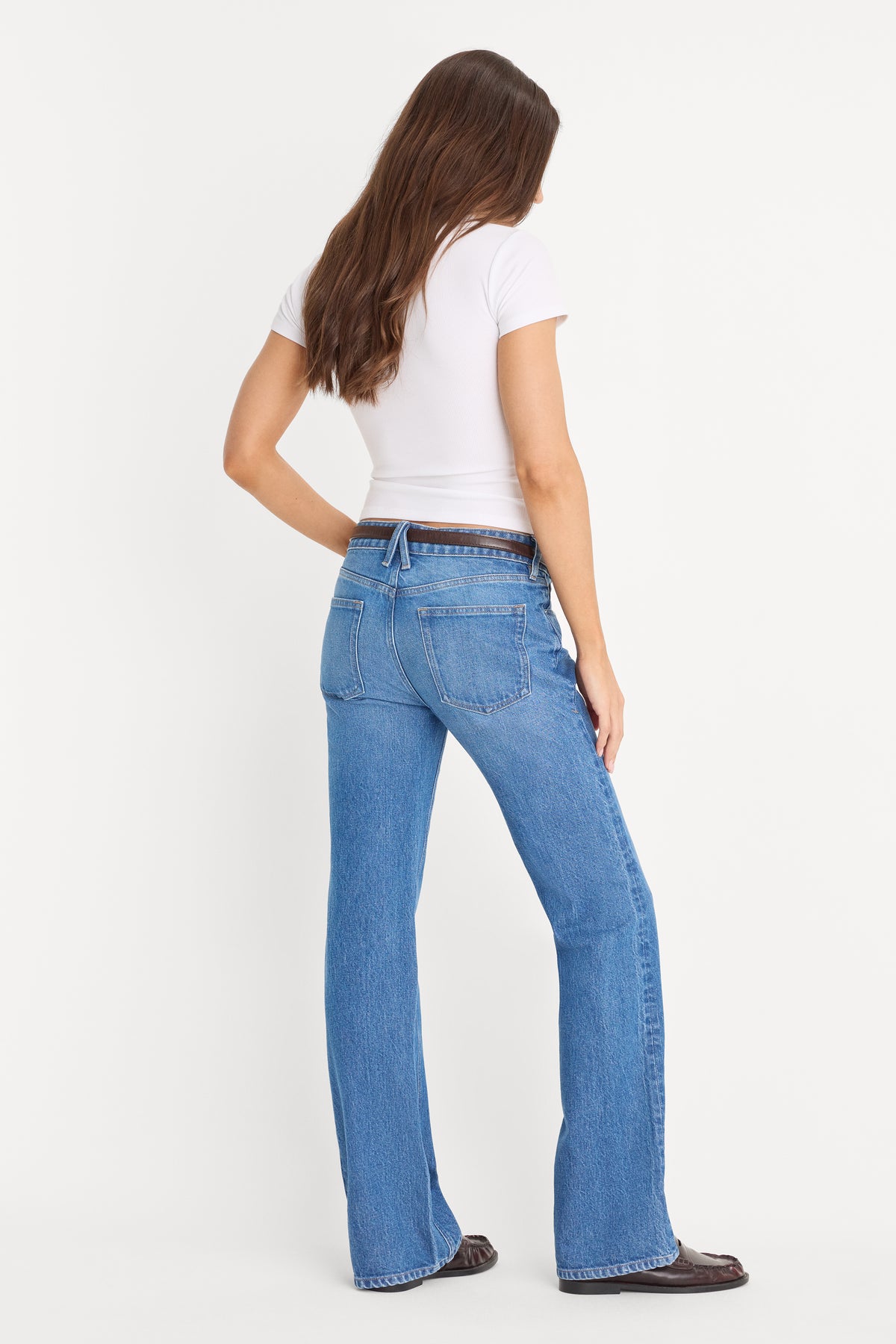 VINTAGE LOW RISE BOOTCUT JEANS | INDIGO1222-4 | GOOD AMERICAN | MODEL_A