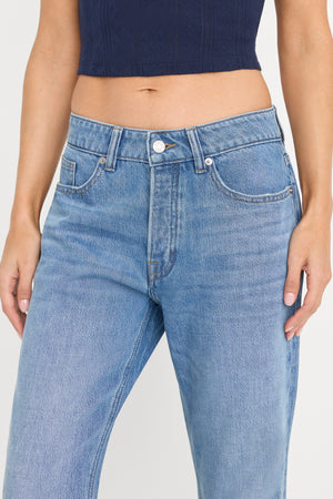WEIGHTLESS BOYFRIEND JEANS | INDIGO961