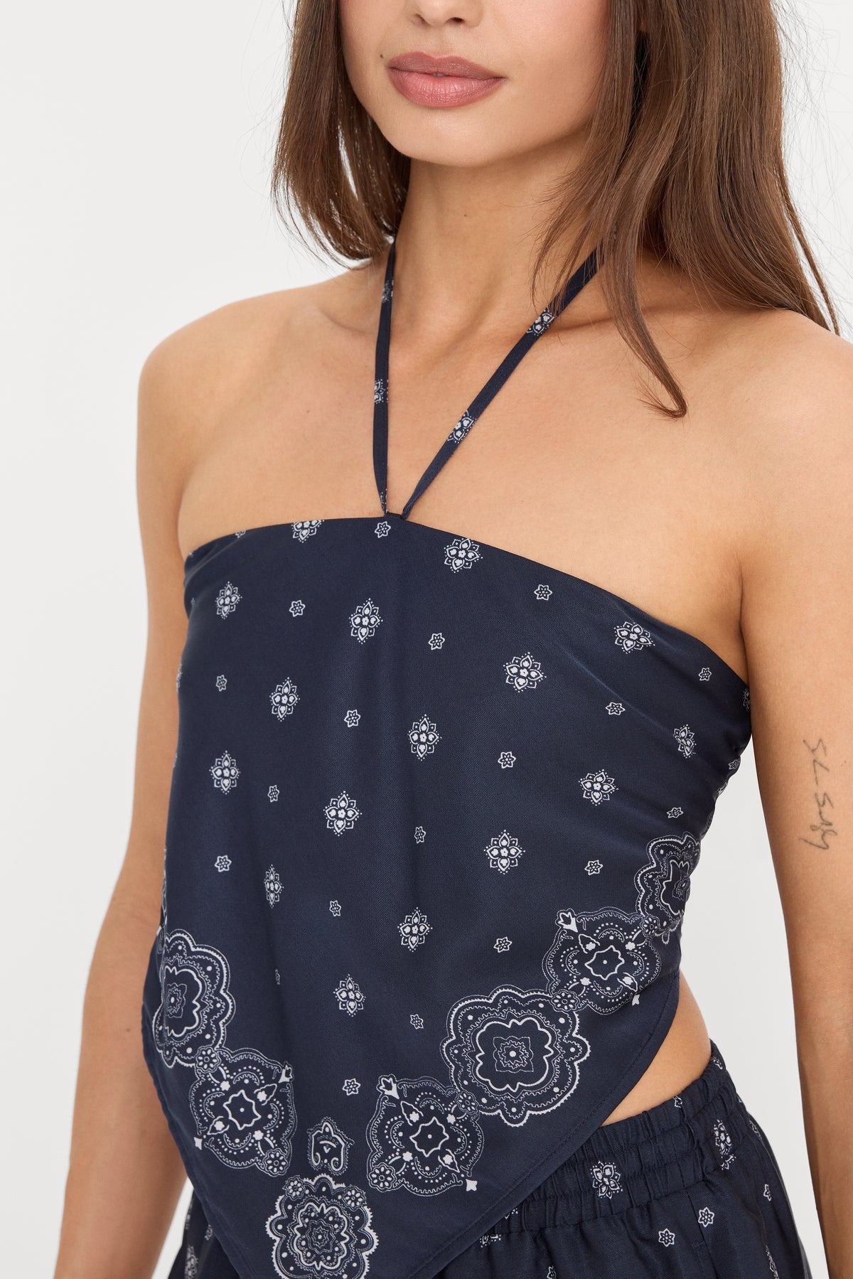 THE RECESS TOP | BANDANA-3 | GOOD AMERICAN | MODEL_A