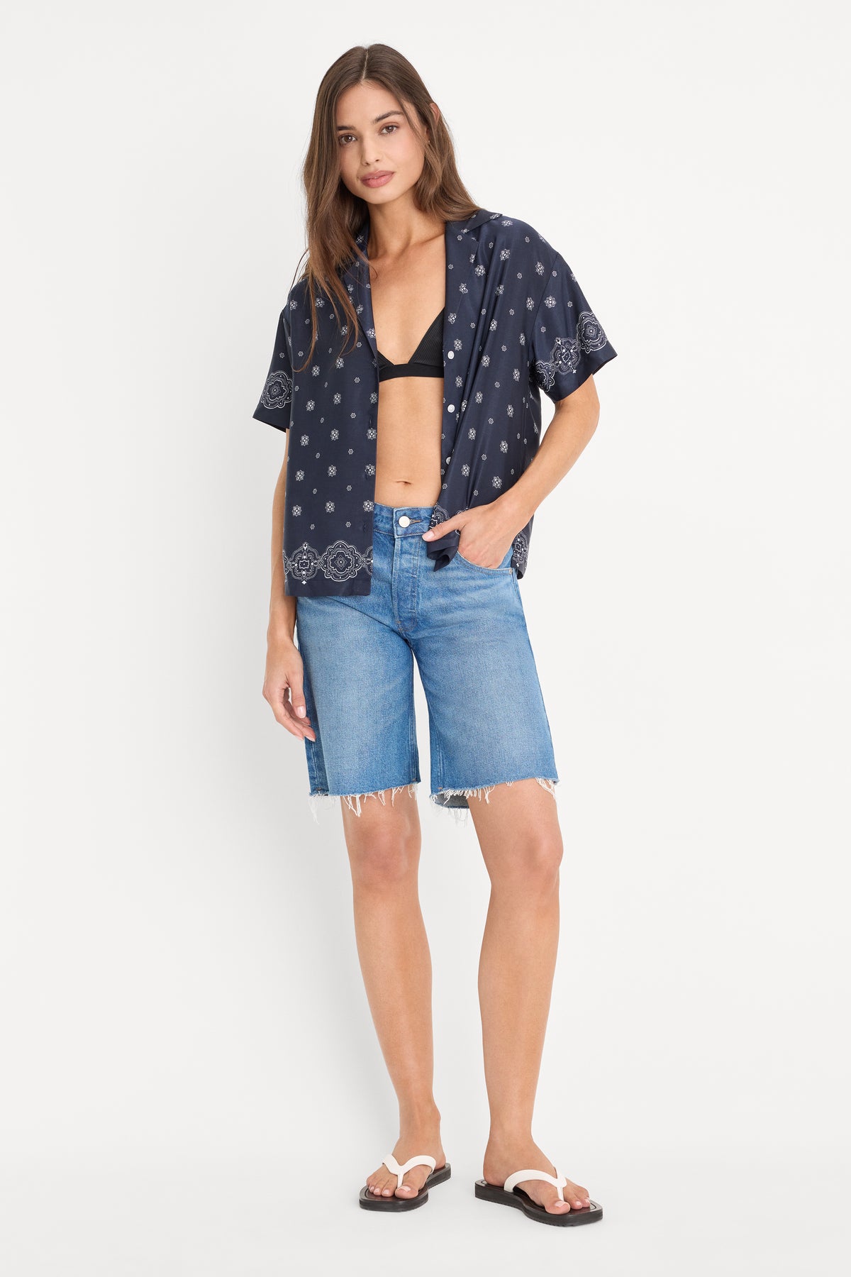 THE CAMP SHIRT | BANDANA-6 | GOOD AMERICAN | MODEL_A