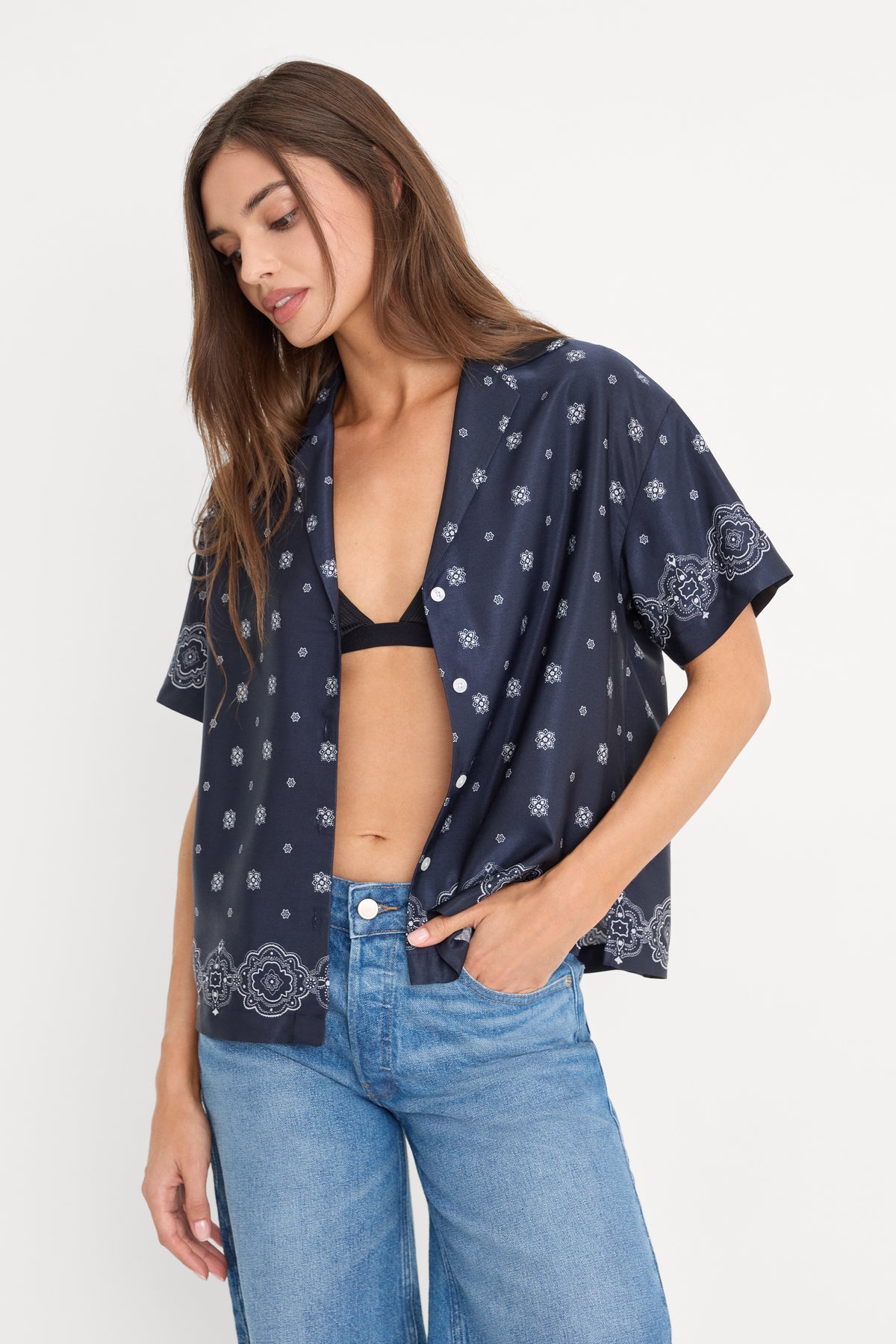 THE CAMP SHIRT | BANDANA-1 | GOOD AMERICAN | MODEL_A