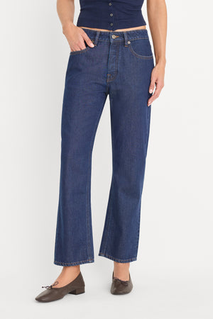 WEIGHTLESS BOYFRIEND JEANS | INDIGO