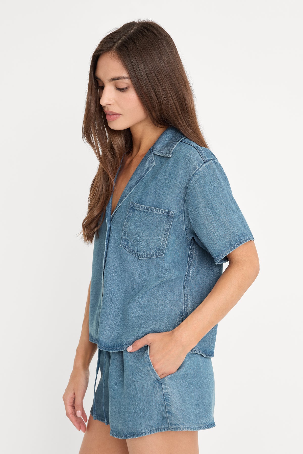 THE DENIM CAMP SHIRT-2 | GOOD AMERICAN | MODEL_A