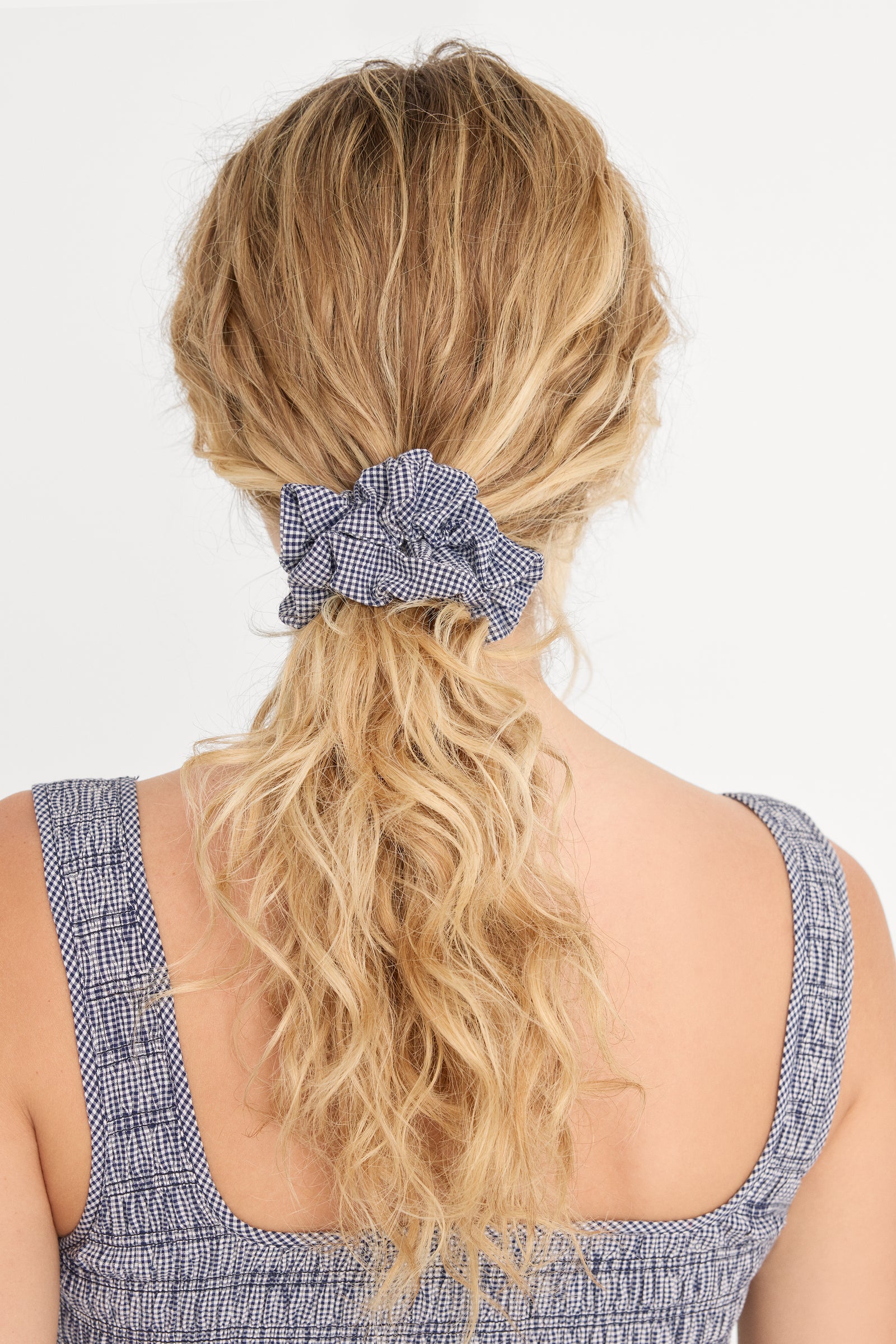 THE SCRUNCHIE | HORIZON GINGHAM SMALL