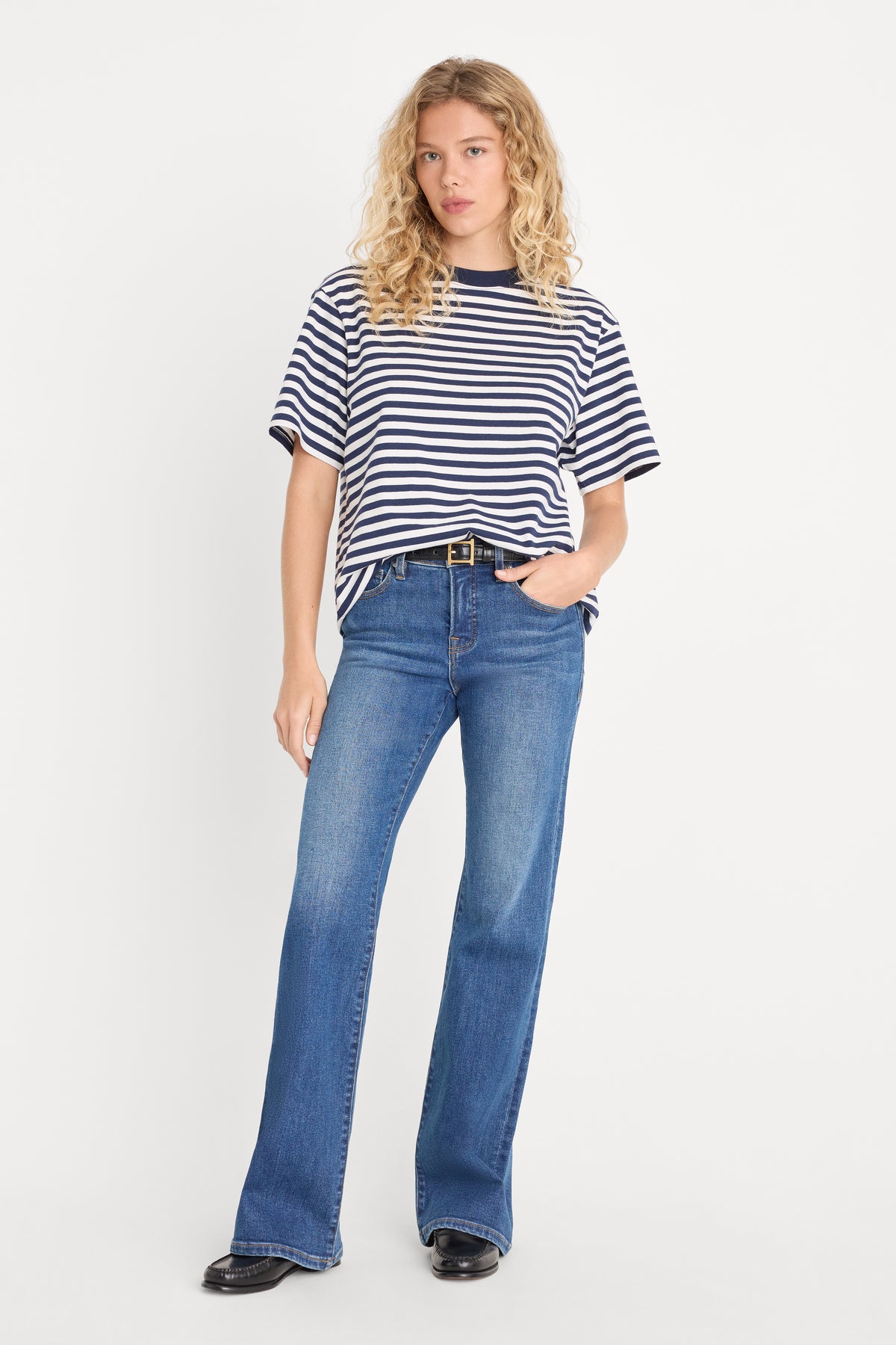 THE OVERSIZED TEE | CLEAN STRIPE HORIZON INK-3 | GOOD AMERICAN | MODEL_A