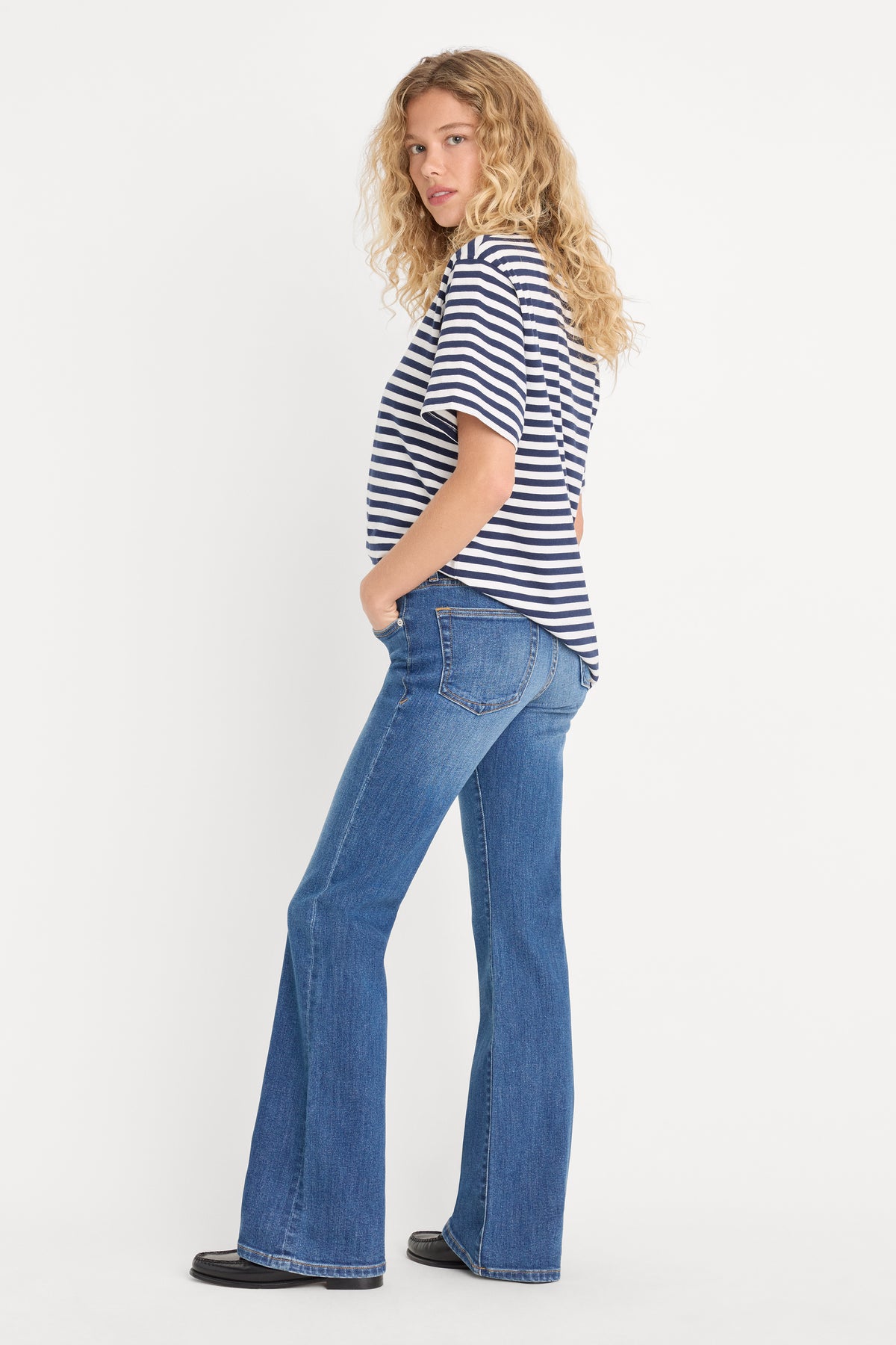 GOOD LOW RISE BOOTCUT JEANS | ARTICULATE-3 | GOOD AMERICAN | MODEL_A