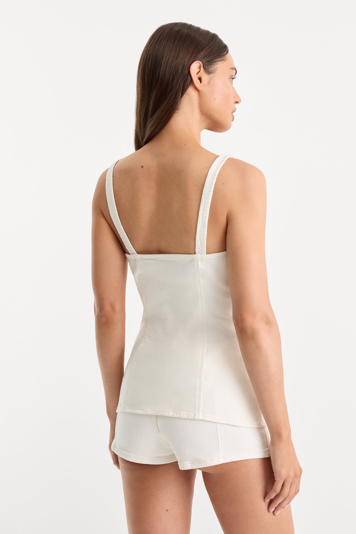 SLEEVELESS DENIM BUTTON FRONT TOP | COTTON WHITE-4 | GOOD AMERICAN | MODEL_A