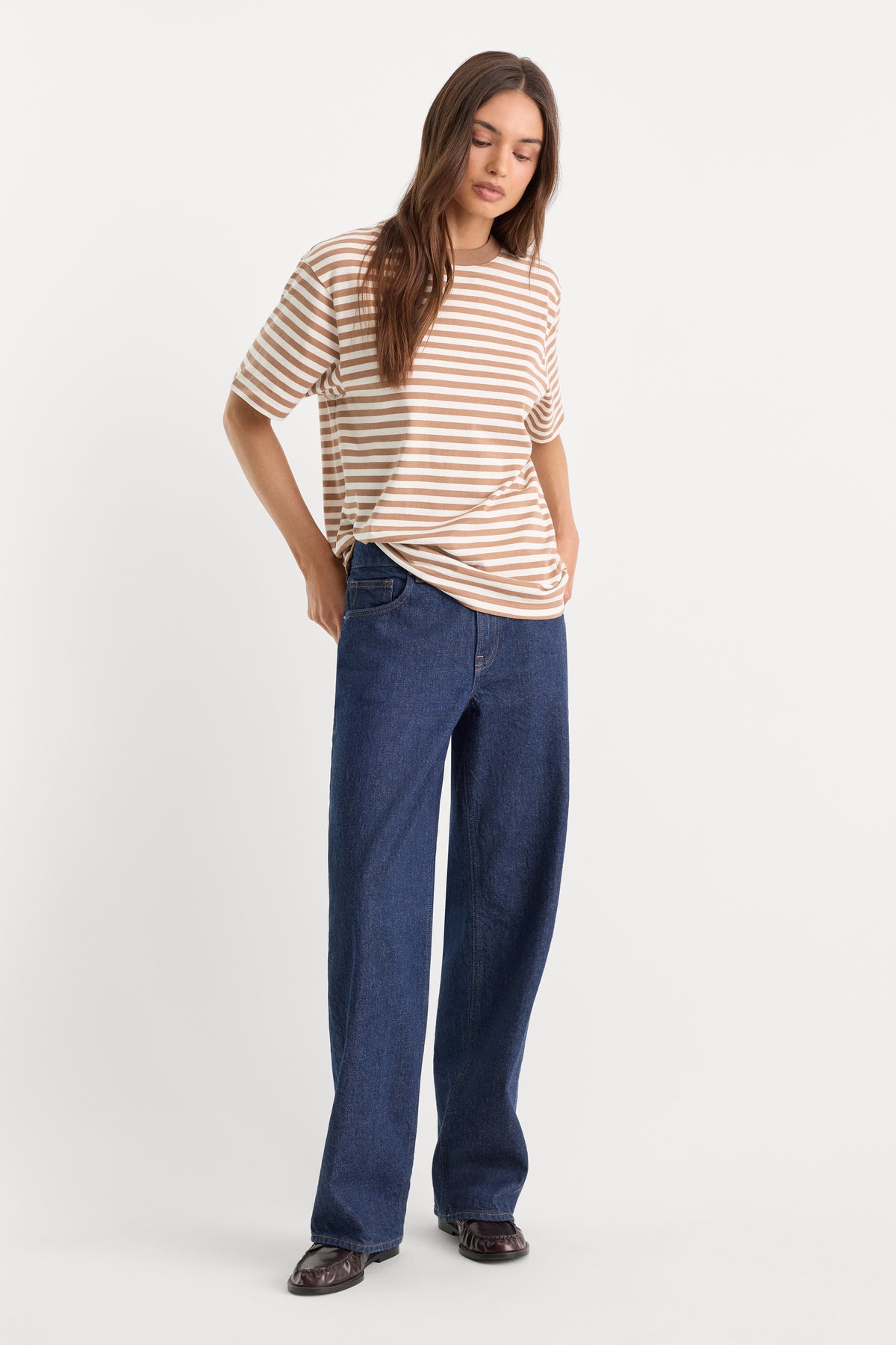THE OVERSIZED TEE | CLEAN STRIPE HEARTH-3 | GOOD AMERICAN | MODEL_A