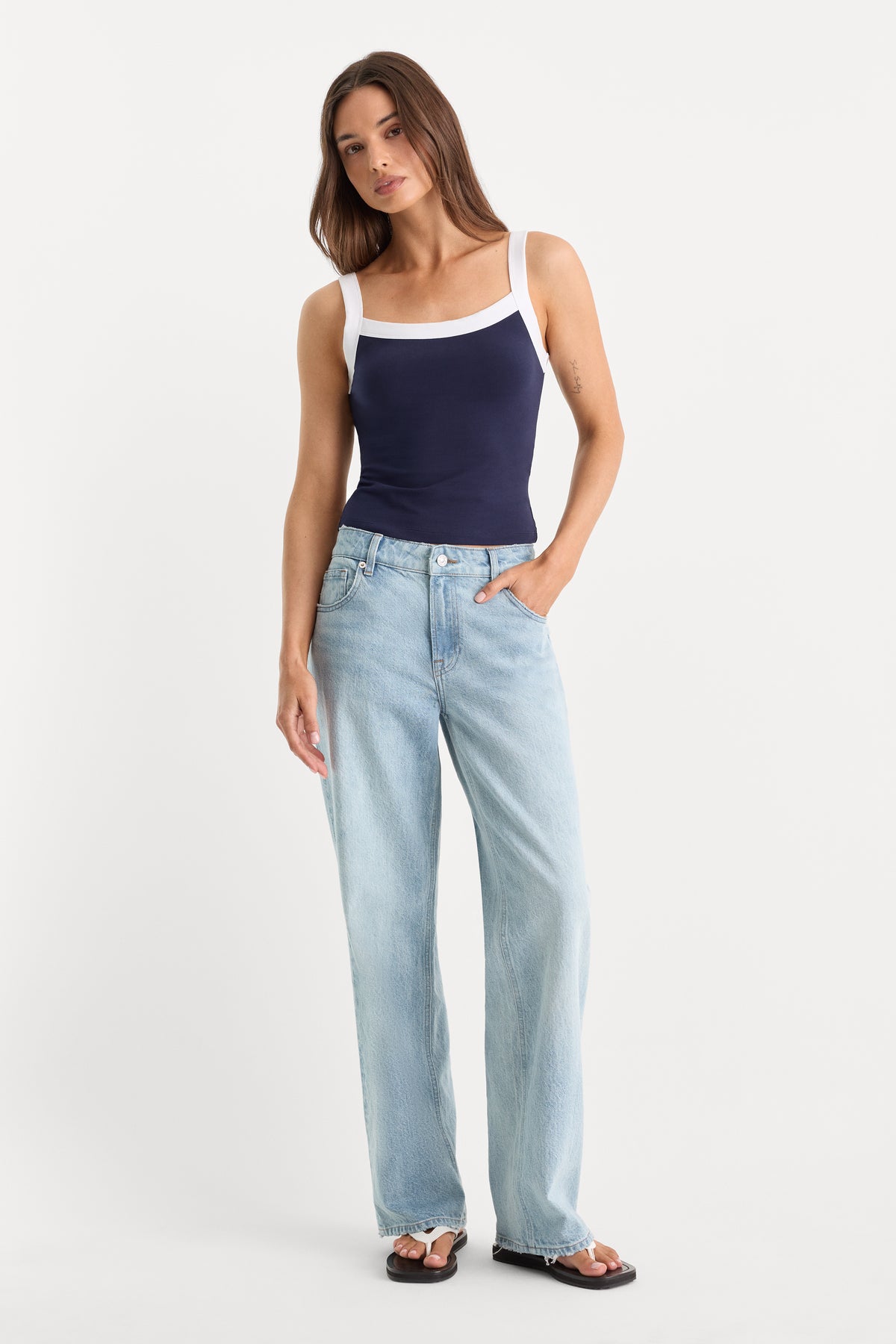 LOW RELAXED STRAIGHT JEANS | INDIGO1220-1 | GOOD AMERICAN | MODEL_A