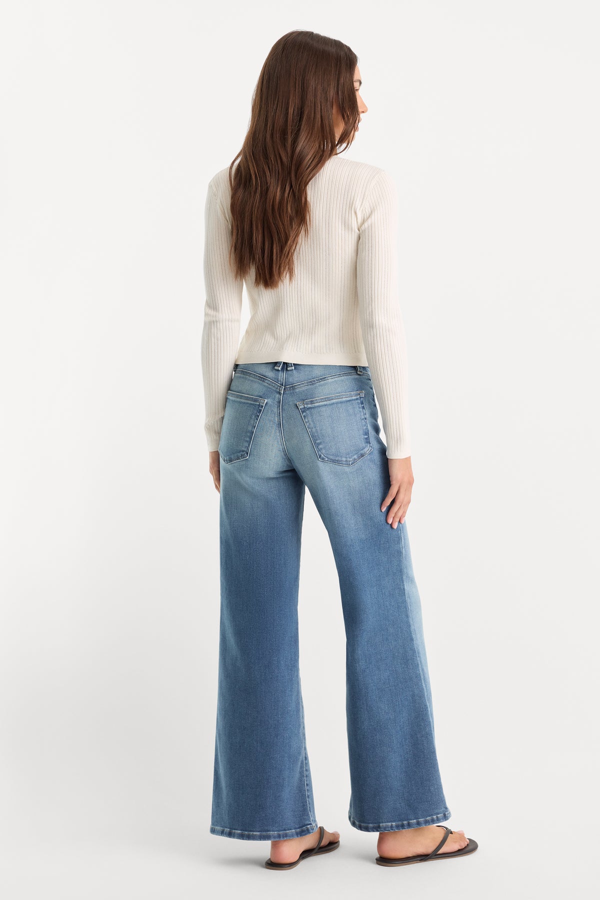 SOFT TECH GOOD WAIST PALAZZO ANKLE JEANS | INDIGO1238-5 | GOOD AMERICAN | MODEL_A