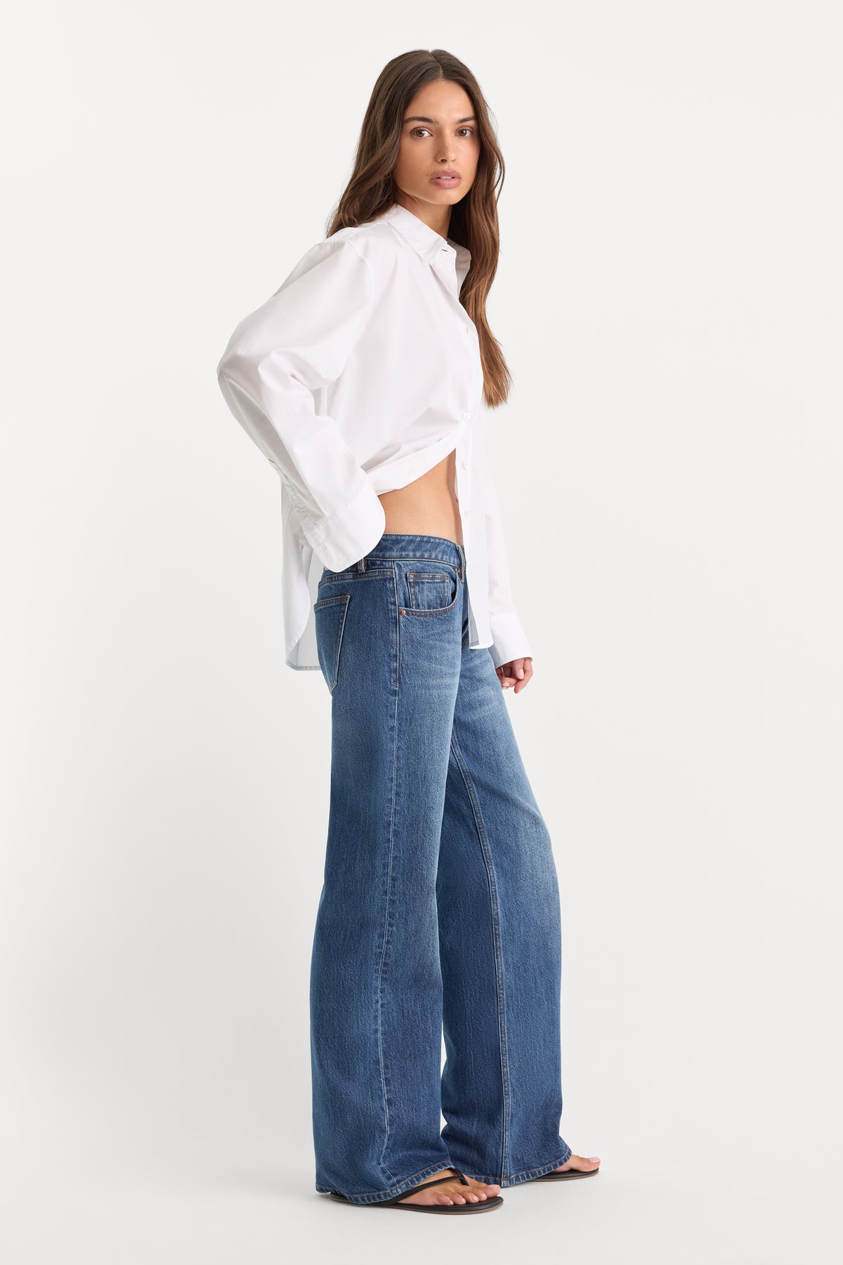 VINTAGE LOW LOOSE JEANS | INDIGO1291-3 | GOOD AMERICAN | MODEL_A