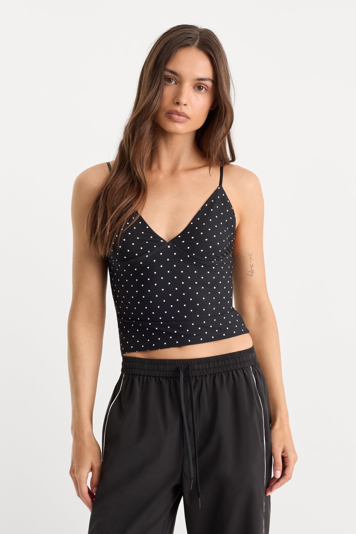 THE WEIGHTLESS SCULPTING MODERN TANK | MINI DOT BLACK-1 | GOOD AMERICAN | MODEL_A