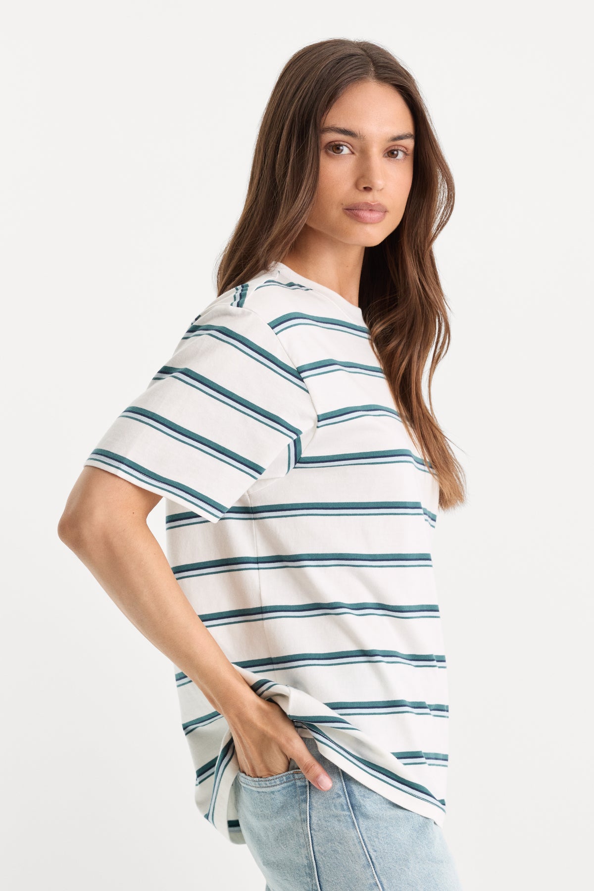 THE OVERSIZED TEE | HARBOR STRIPE CLOUD WHITE-2 | GOOD AMERICAN | MODEL_A