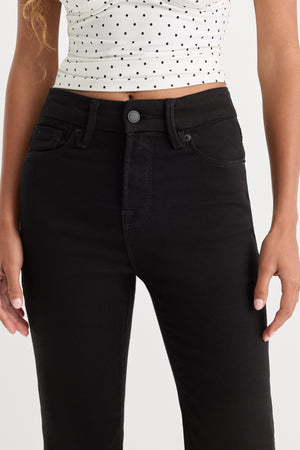 NEVER FADE GOOD PETITE STRAIGHT JEANS | BLACK