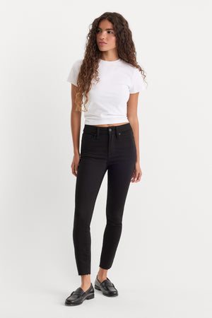 GOOD PETITE SKINNY NEVER FADE JEANS | BLACK001