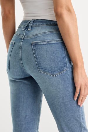 SOFT TECH GOOD LEGS STRAIGHT JEANS | INDIGO1238