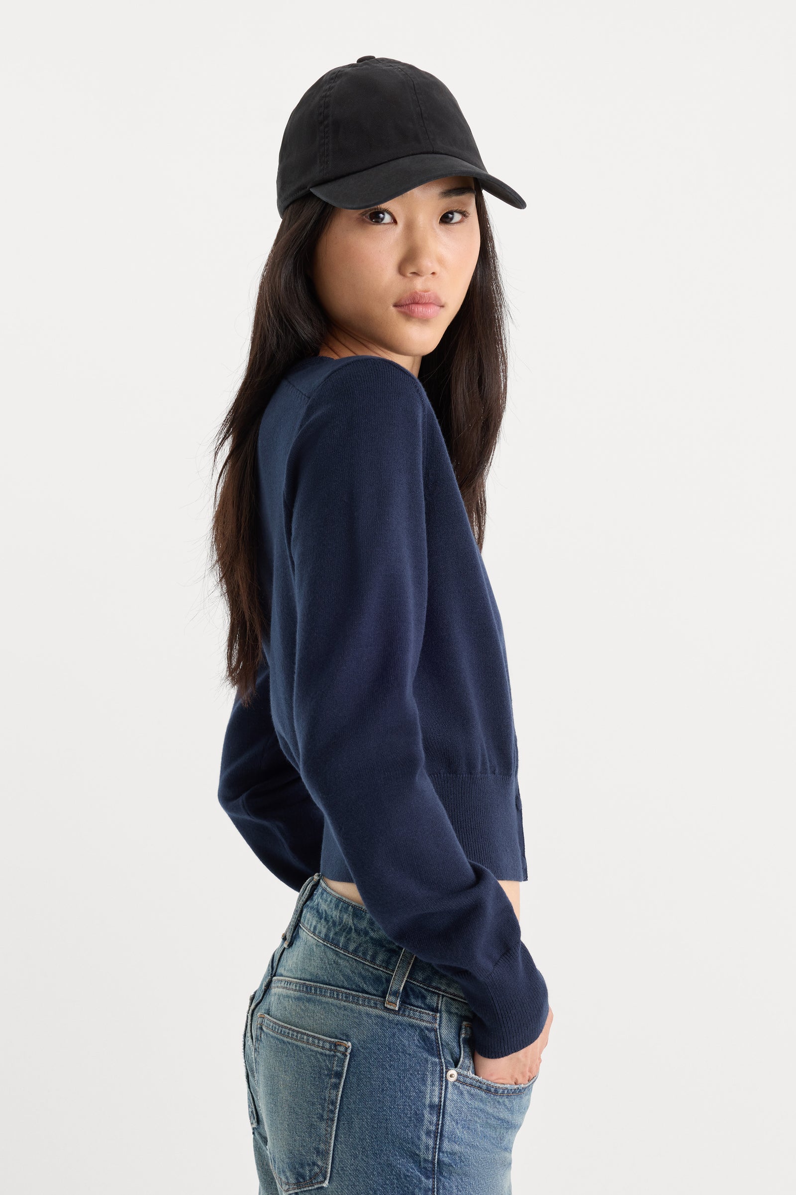 THE FINE KNIT CARDIGAN | NEW NAVY
