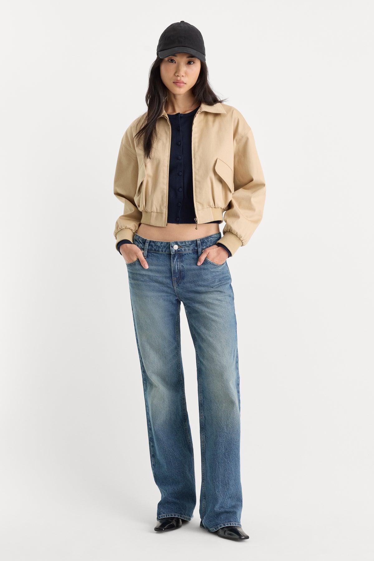 VINTAGE LOW RISE BOOTCUT JEANS | INDIGO1282-3 | GOOD AMERICAN | MODEL_A