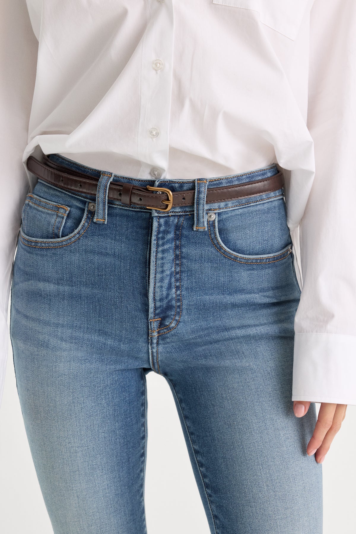 SOFT TECH GOOD LEGS STRAIGHT JEANS | CRESTVIEW-4 | GOOD AMERICAN | MODEL_A