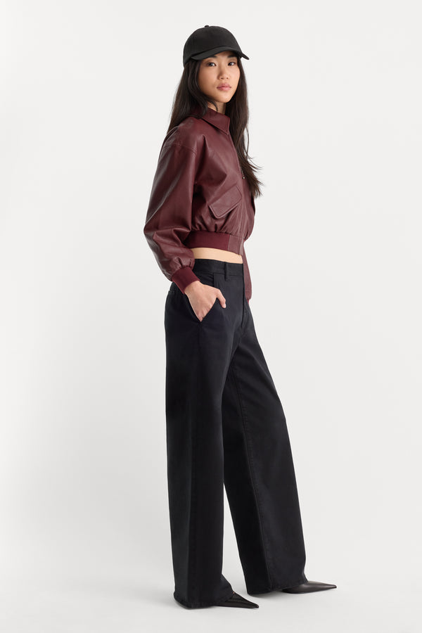 VINTAGE LOW SLUNG BAGGY TROUSER | BLACK001-3 | GOOD AMERICAN | MODEL