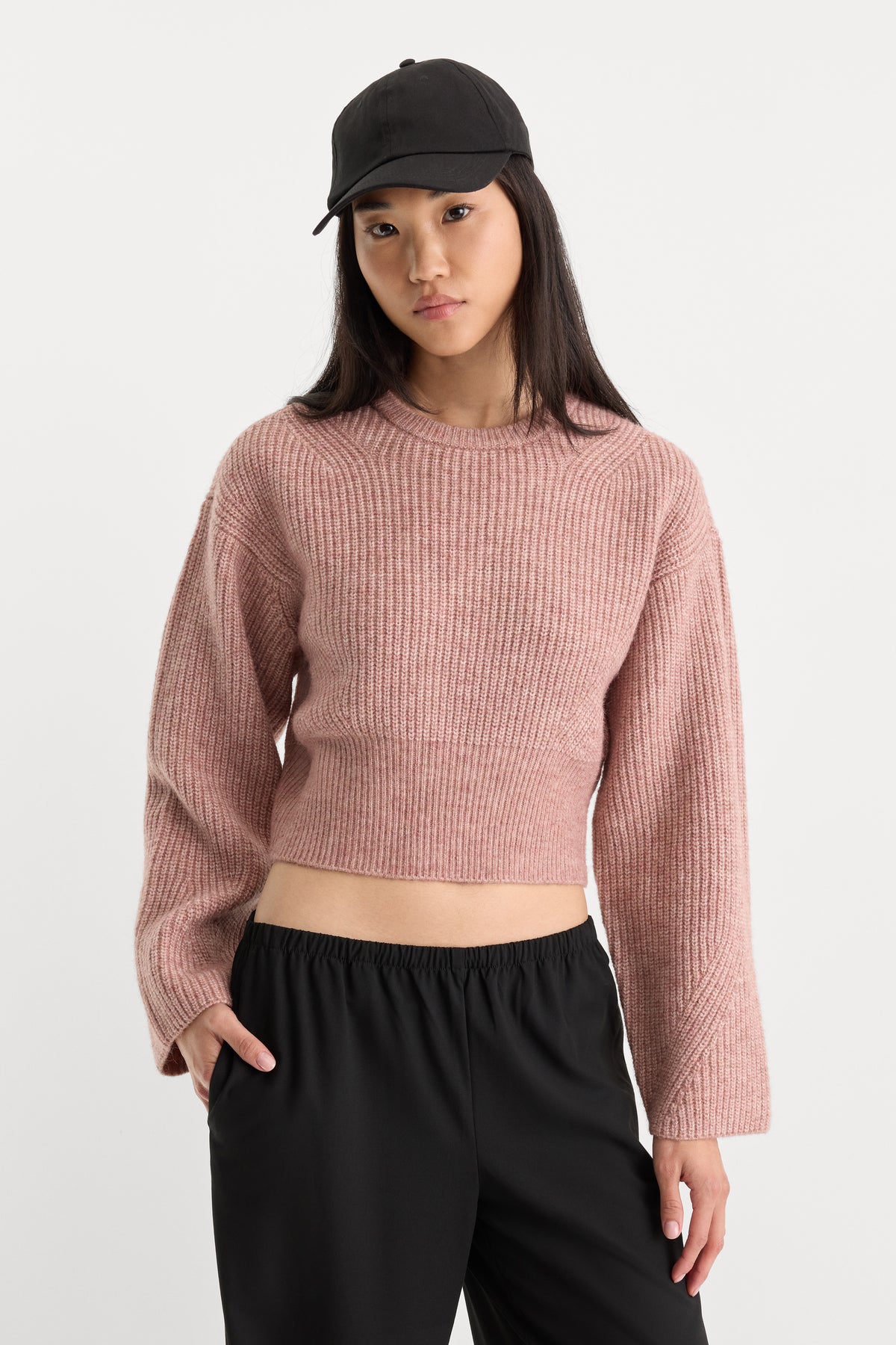 THE CHUNKY KNIT SWEATER | DUSTY BLUSH-1 | GOOD AMERICAN | MODEL_A